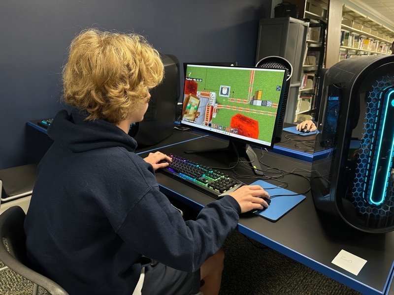 Minecraft Challenge in Computer Lab