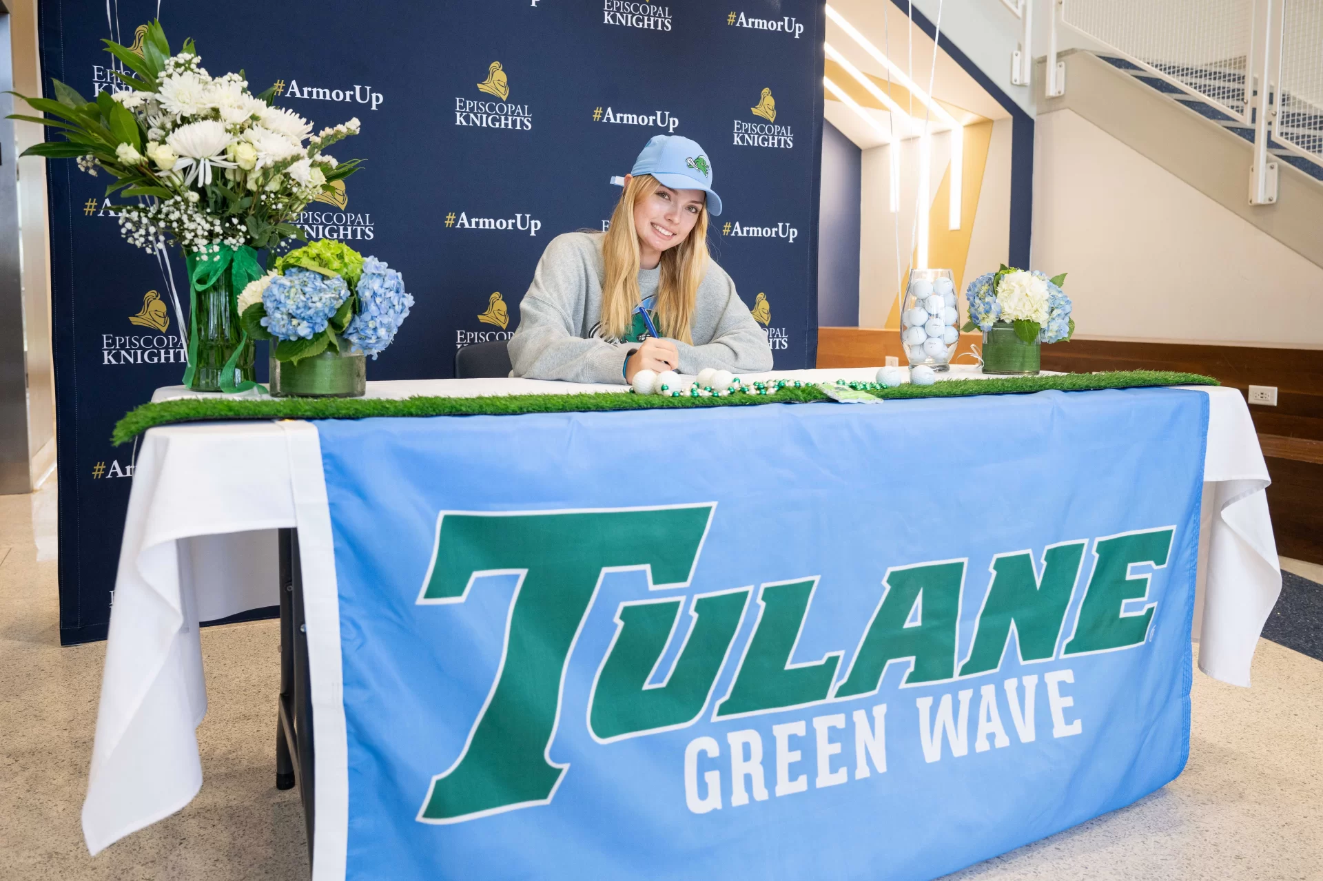 Sophia Macias Signs with Tulane