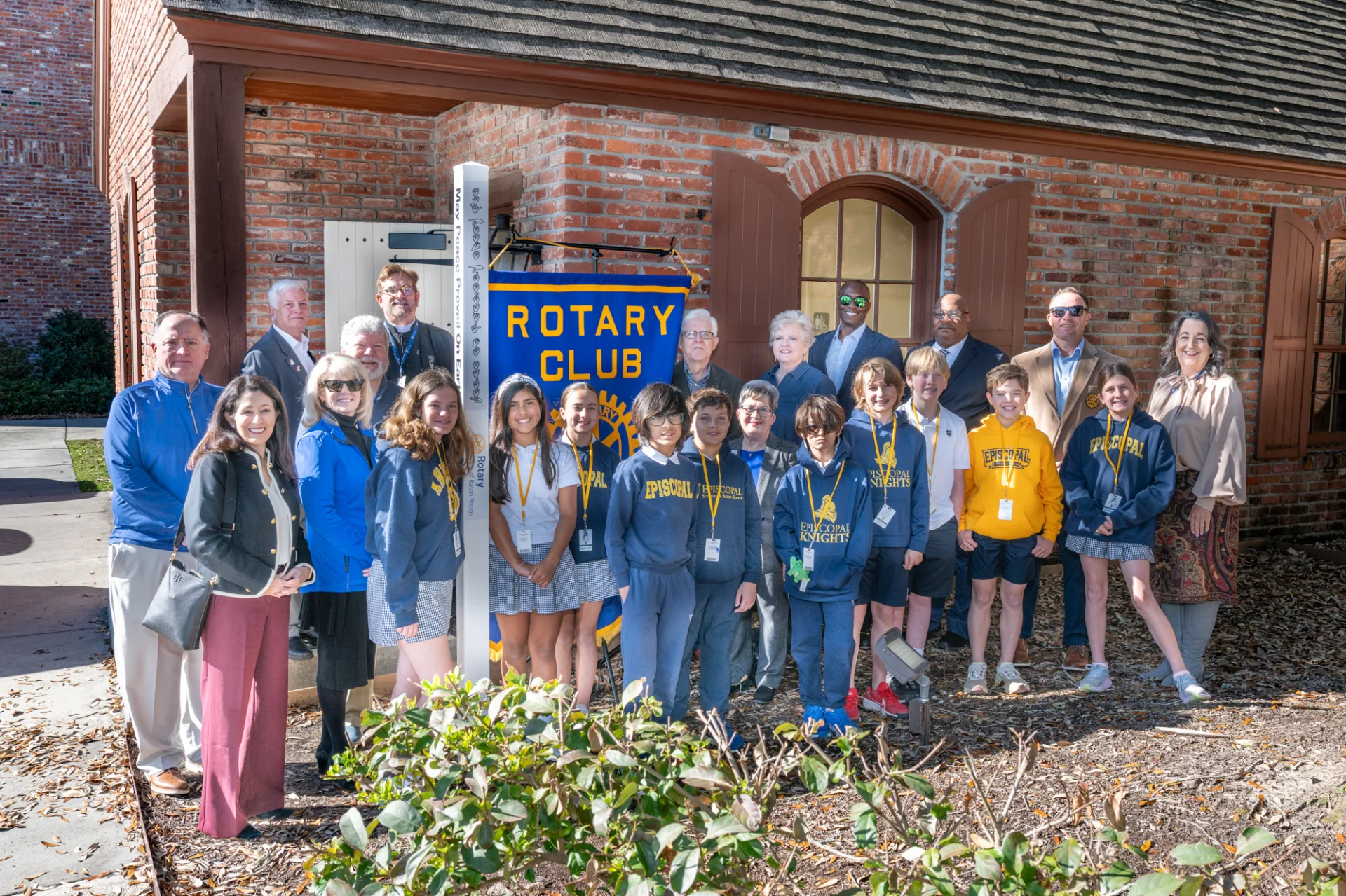 Middle School Students/Baton Rouge Rotary Club Members Dedicate the Episcopal Peace Pole