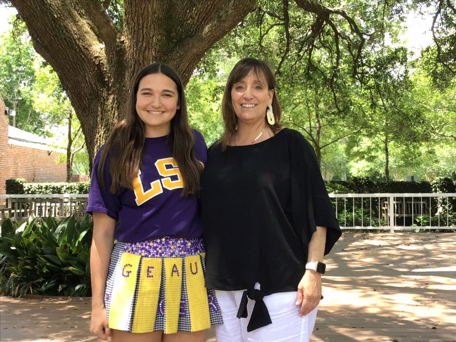Lucy Pellegrin '22 and Liz Crawford